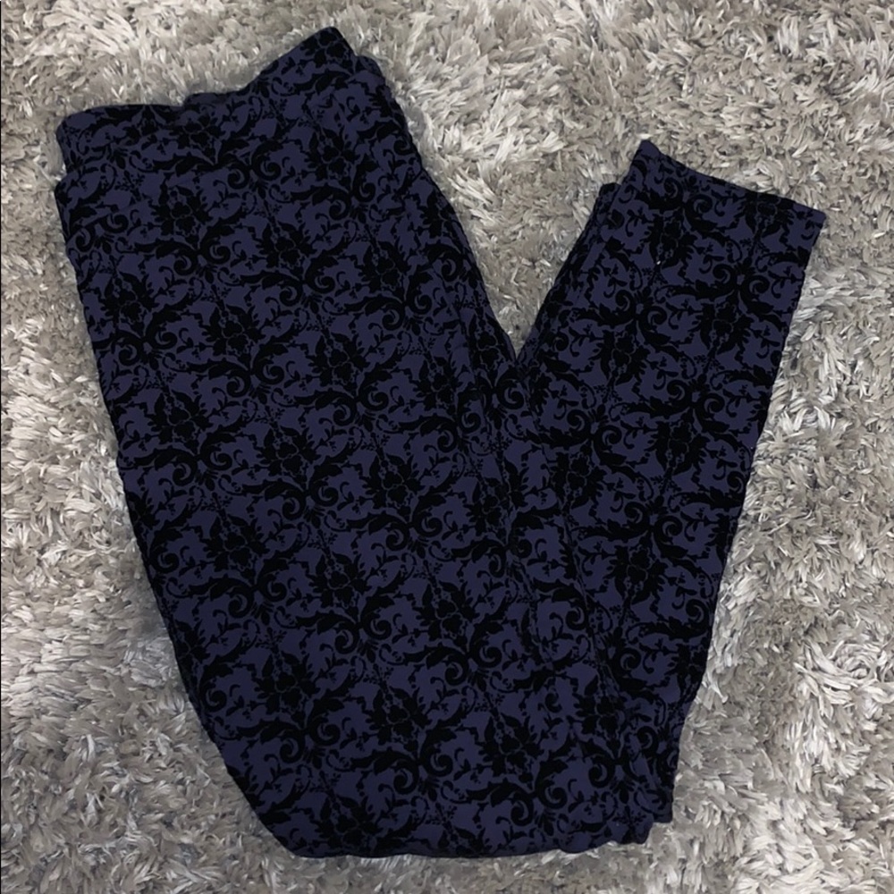 Velvet Detailed leggings